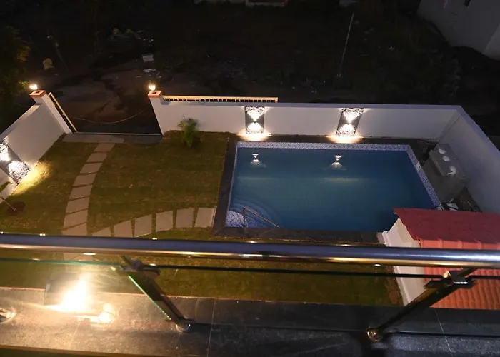 Spicy Mango Ritz Villa - Hill View Villa In Karjat